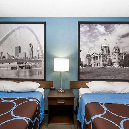 Super 8 By Wyndham Urbandale/Des Moines Area Motell Exteriör bild