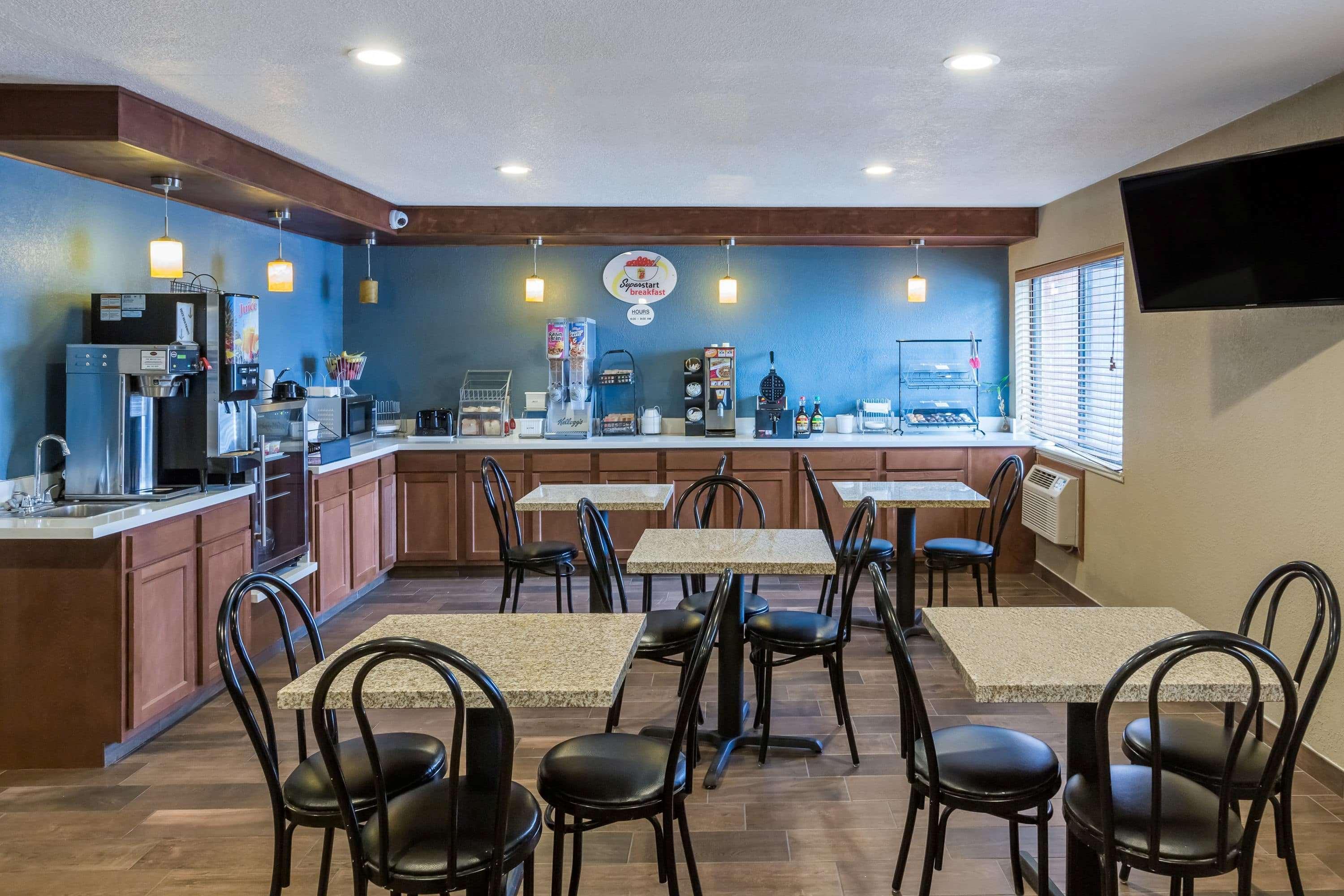 Super 8 By Wyndham Urbandale/Des Moines Area Motell Exteriör bild