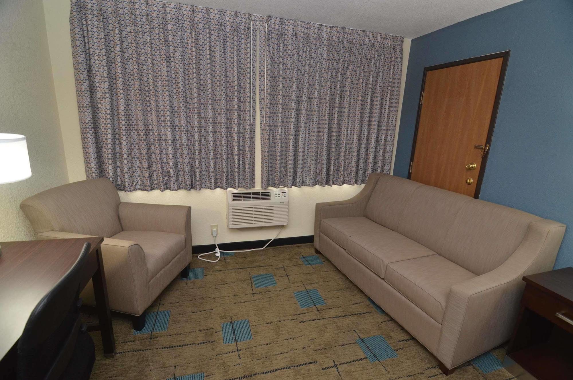 Super 8 By Wyndham Urbandale/Des Moines Area Motell Exteriör bild